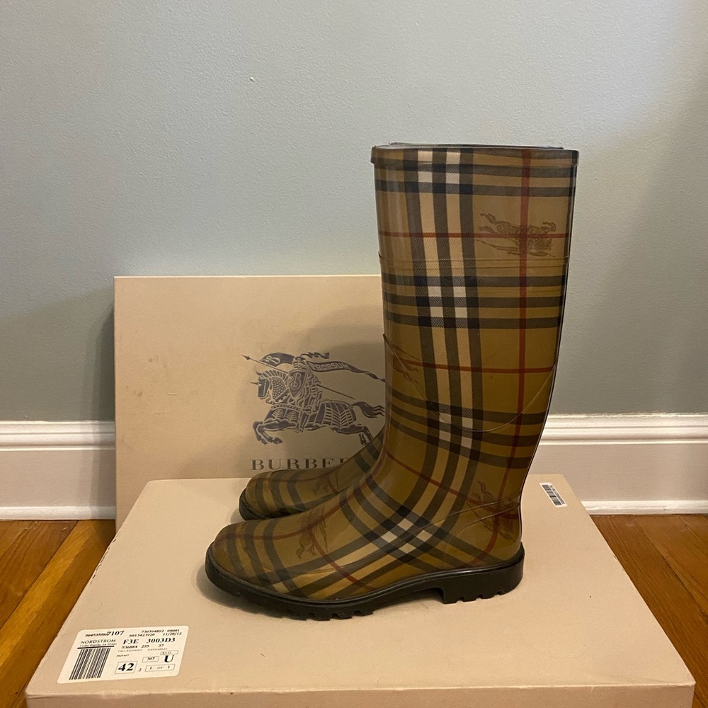 Burberry Checkered Waterproof Boots